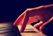 龙8体育：中超第14輪武漢長江2-2河南嵩山龍門 多拉多故意撞翻主裁馬寧被罰下.